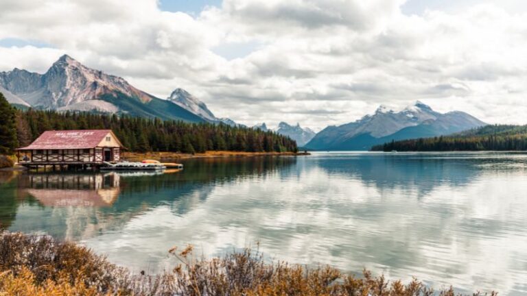 Worst Time To Visit Jasper: Don’t Go During These Crowded and Expensive Months