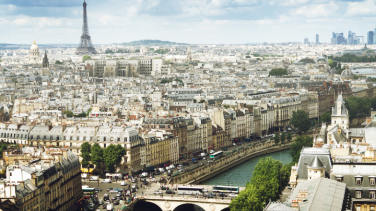 France Welcomes Record 100 Million International Tourists in 2025