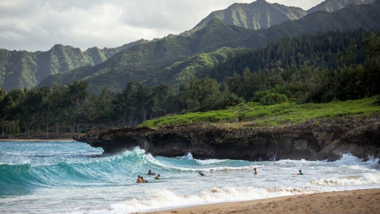 Worst Time to Visit Hawaii: Unveiling the Island Paradise’s Seasonal Challenges