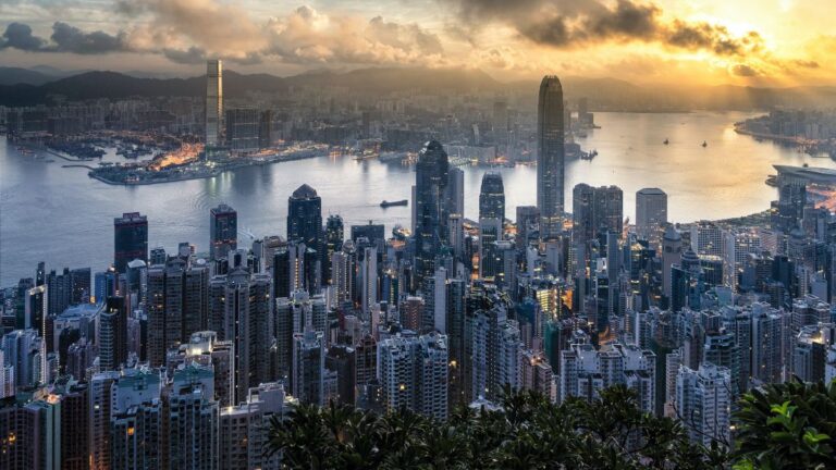 10 Best Things to Do in Hong Kong for Skyline Views and Dim Sum Delights