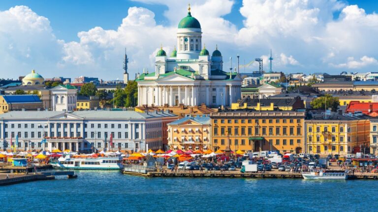 10 Best Things to Do in Helsinki for Design Districts and Seaside Charm