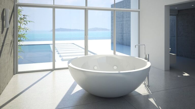 What Is The Difference Between Ensuite And Private Bath In A Hotel?