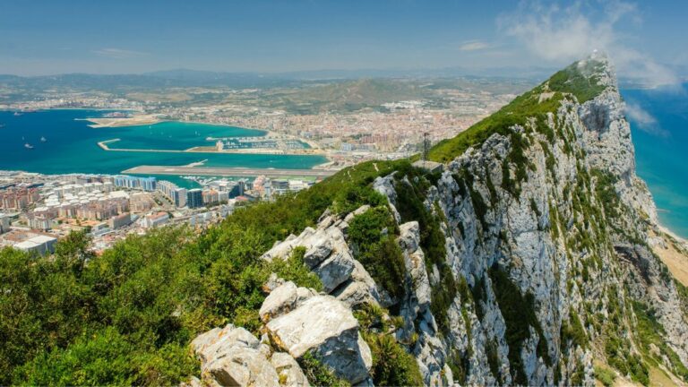 10 Best Things to Do in Gibraltar for Military History and Rock Views