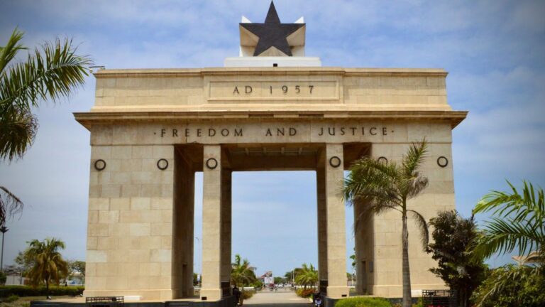 10 Best Things to Do in Accra for Gold Coast Forts and Afrobeat Nights