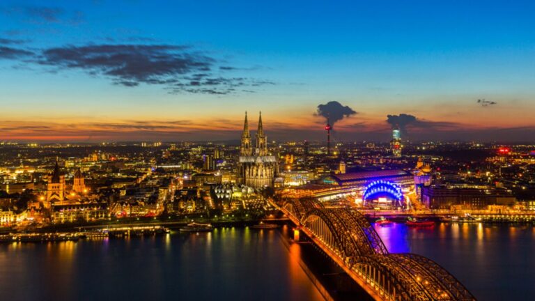 10 Best Things to Do in Cologne for Gothic Architecture and Festivals