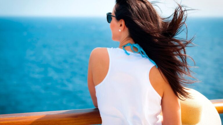 What to Wear on a Cruise? The Ultimage Guide to Cruise Ship Outfits