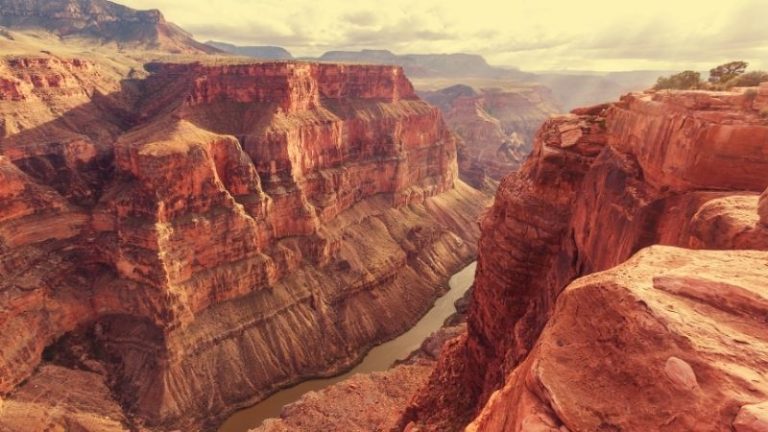 The Grand Canyon’s Ancient Fossils and Hidden Caves