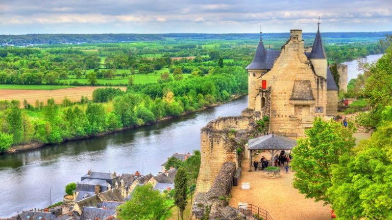 Loire Valley’s Enchanted Castles and Vineyards Lure Travelers to France’s Heartland