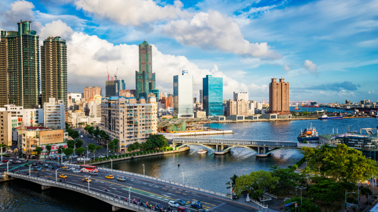 China’s Military Drills Disrupt Taiwan Flights