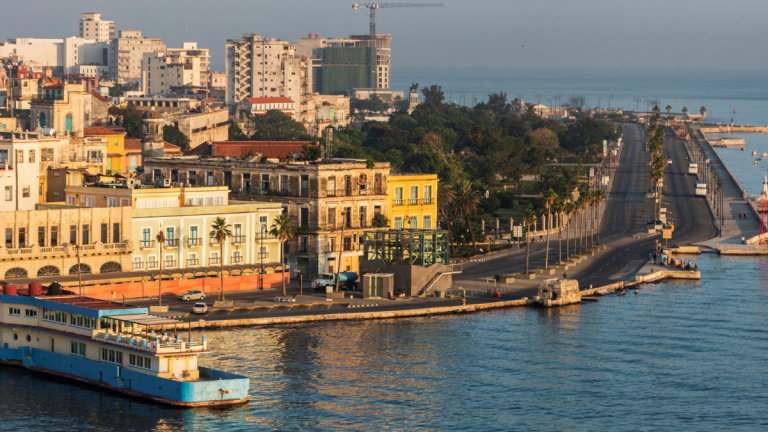 Cuba Tourism Collapses Amid Fuel Shortages and Flight Suspensions