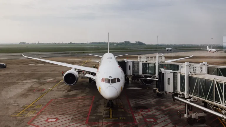 13 Airport Survival Tricks for Flying With Toddlers