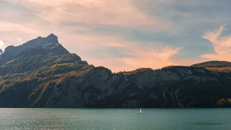 7 Mountain Lakes in America Perfect for Summer Heat