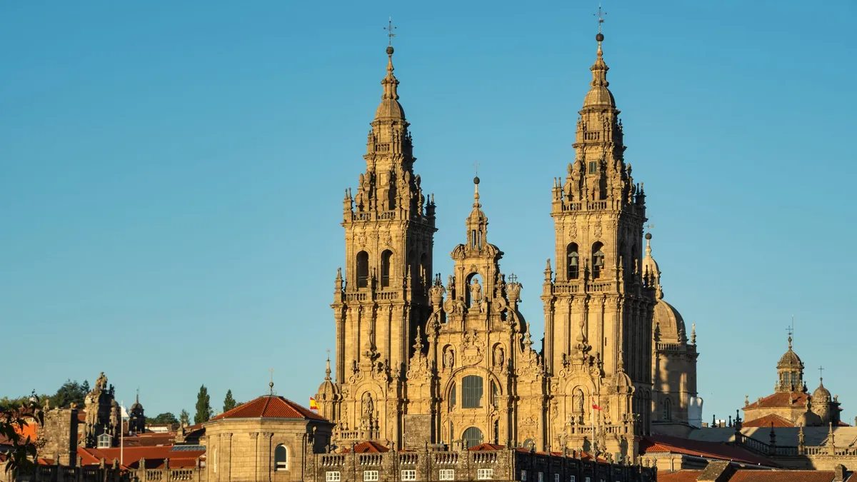 8 Mistakes Tourists Make at Historic European Cathedrals