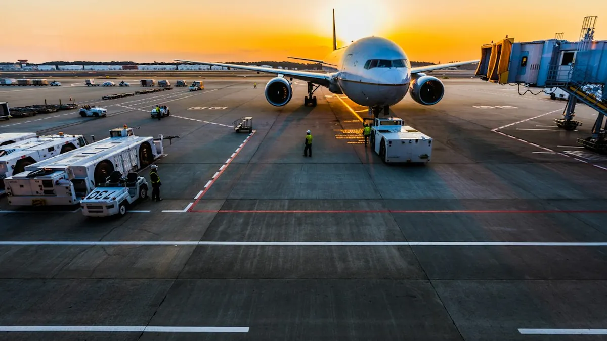 Airline Cancels Return Flight Home: Your Rights & Options
