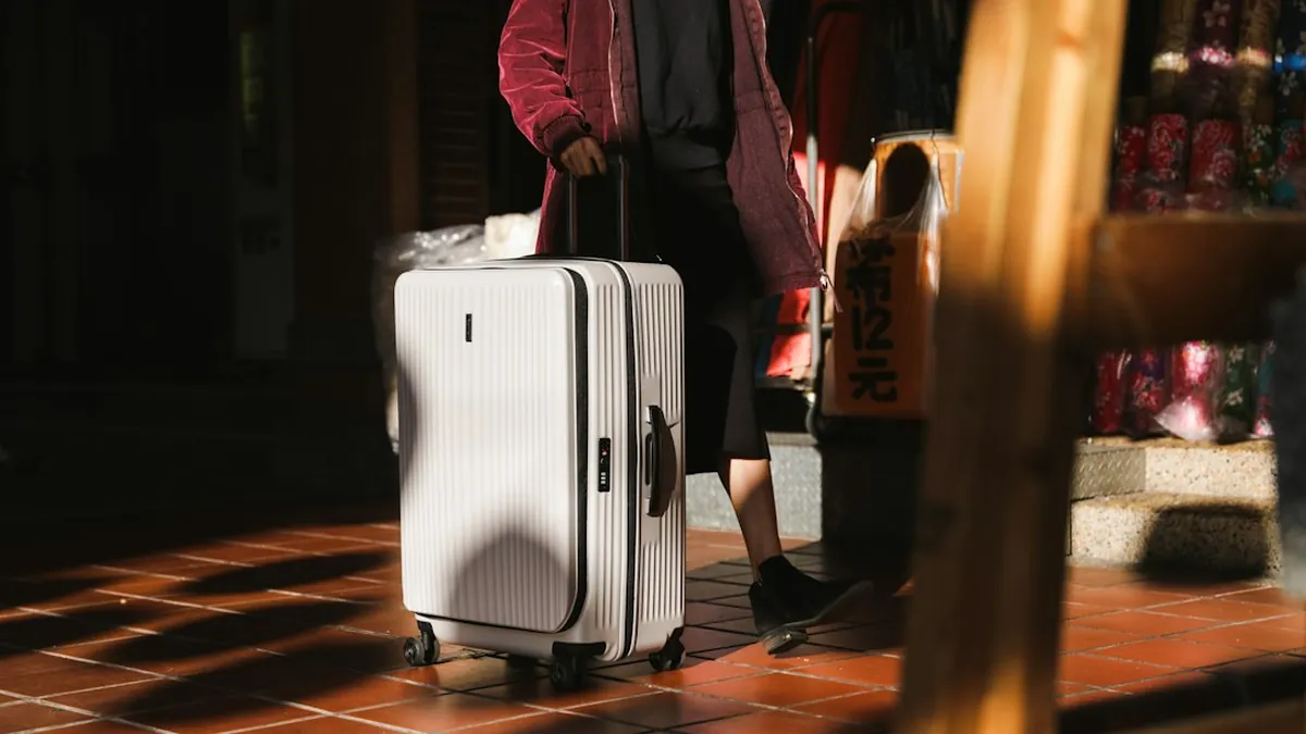 Choosing the Wrong Luggage Type for Your Travel Needs