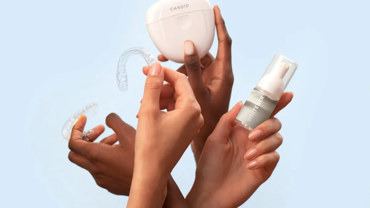 Dental Floss Containers with Built