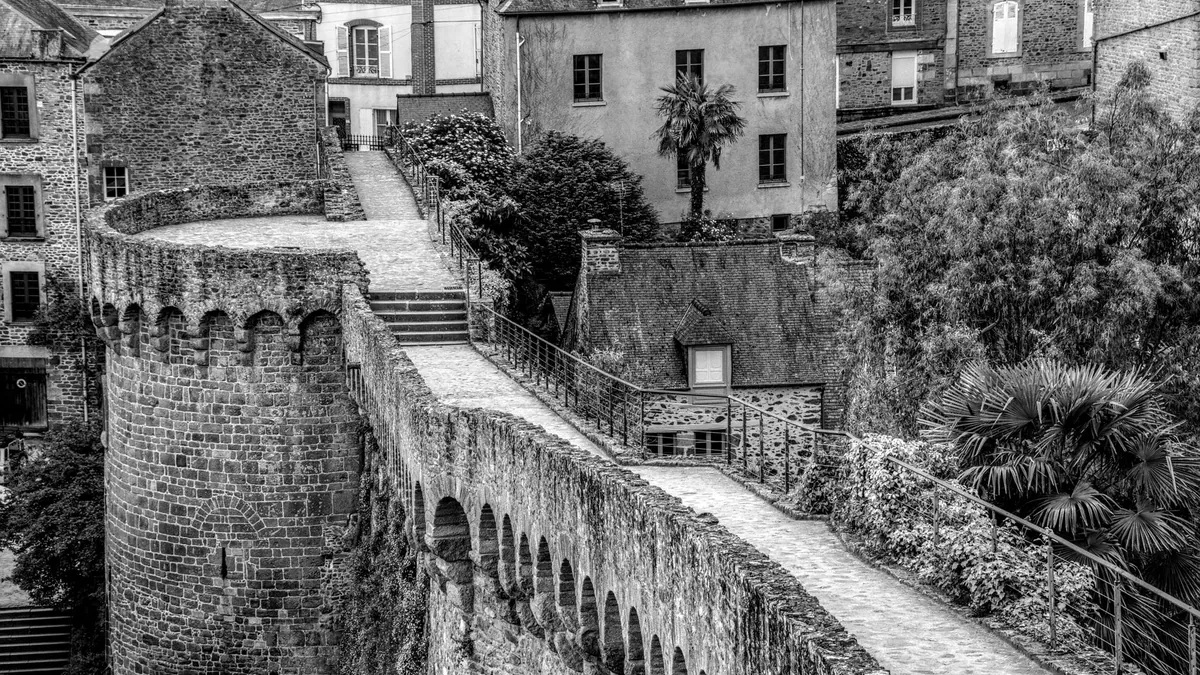 Dinan