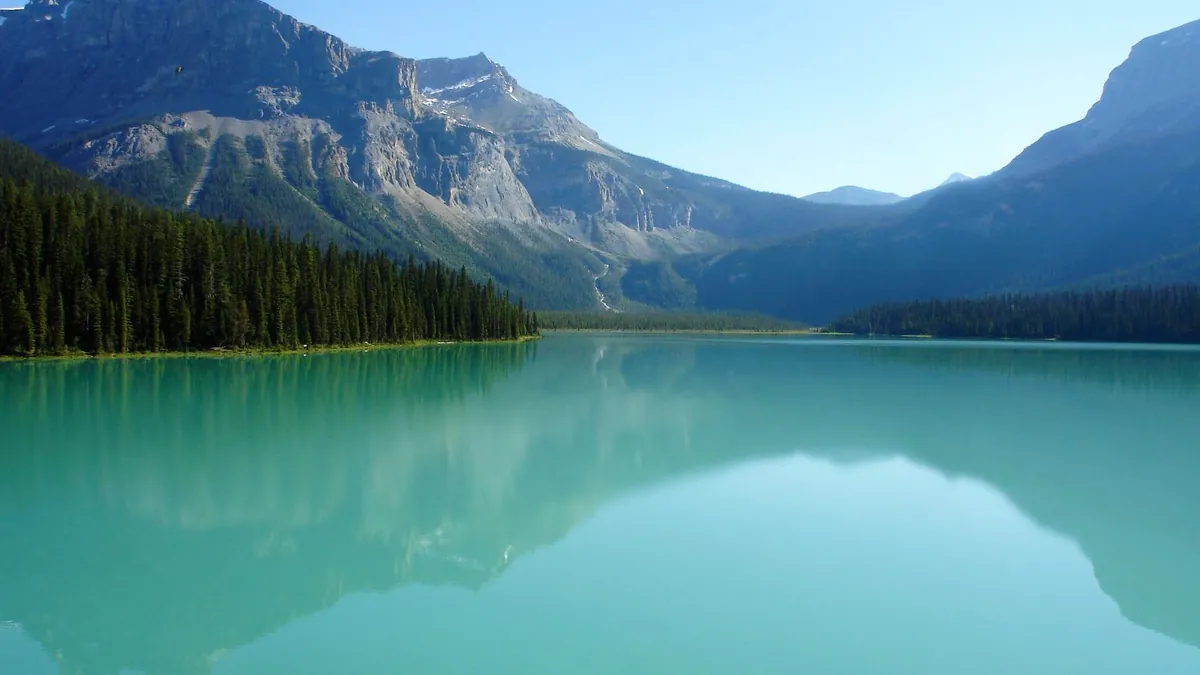 Emerald Lake, Washington
