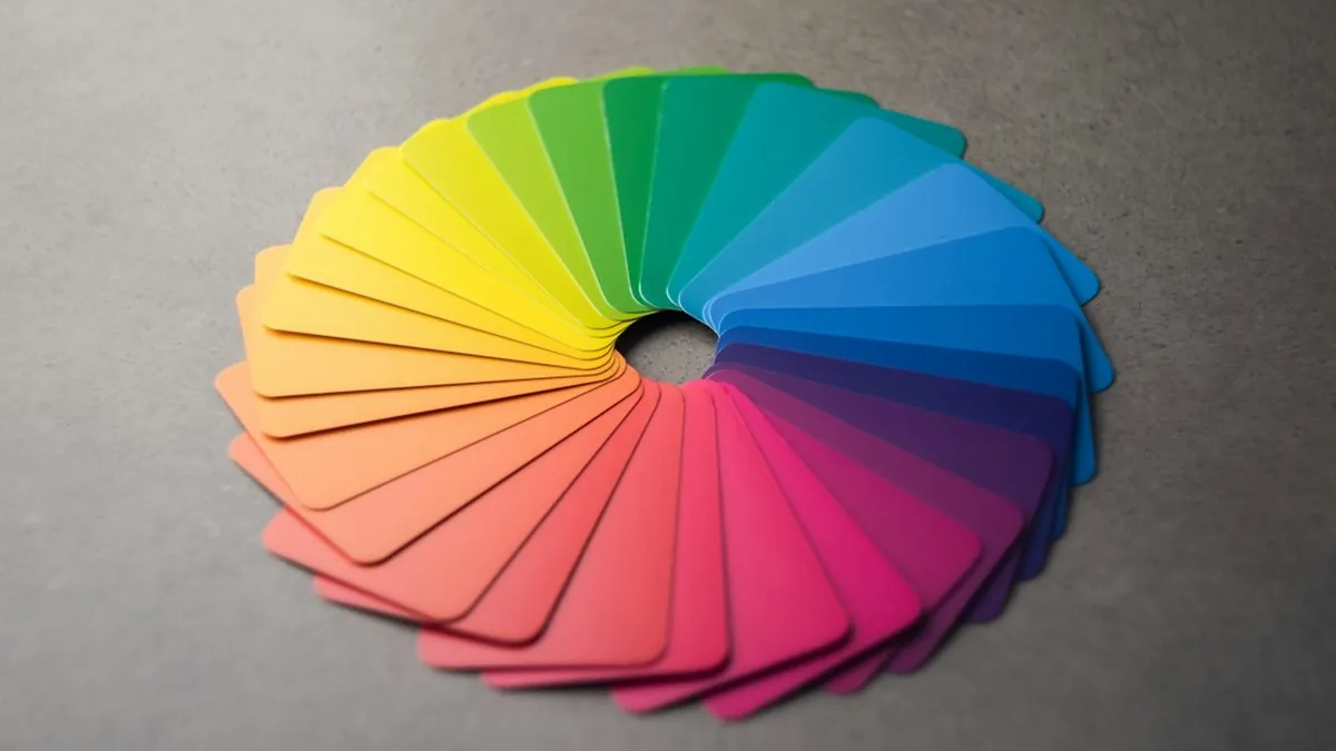 Mismatching Color Palettes for Versatility