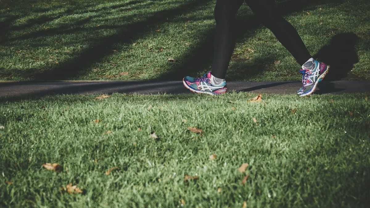 Refrain From Eating While Walking Except in Designated Food Areas