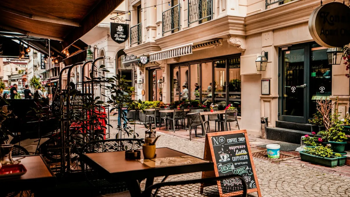 Tourist Pricing at European Cafes by Seating