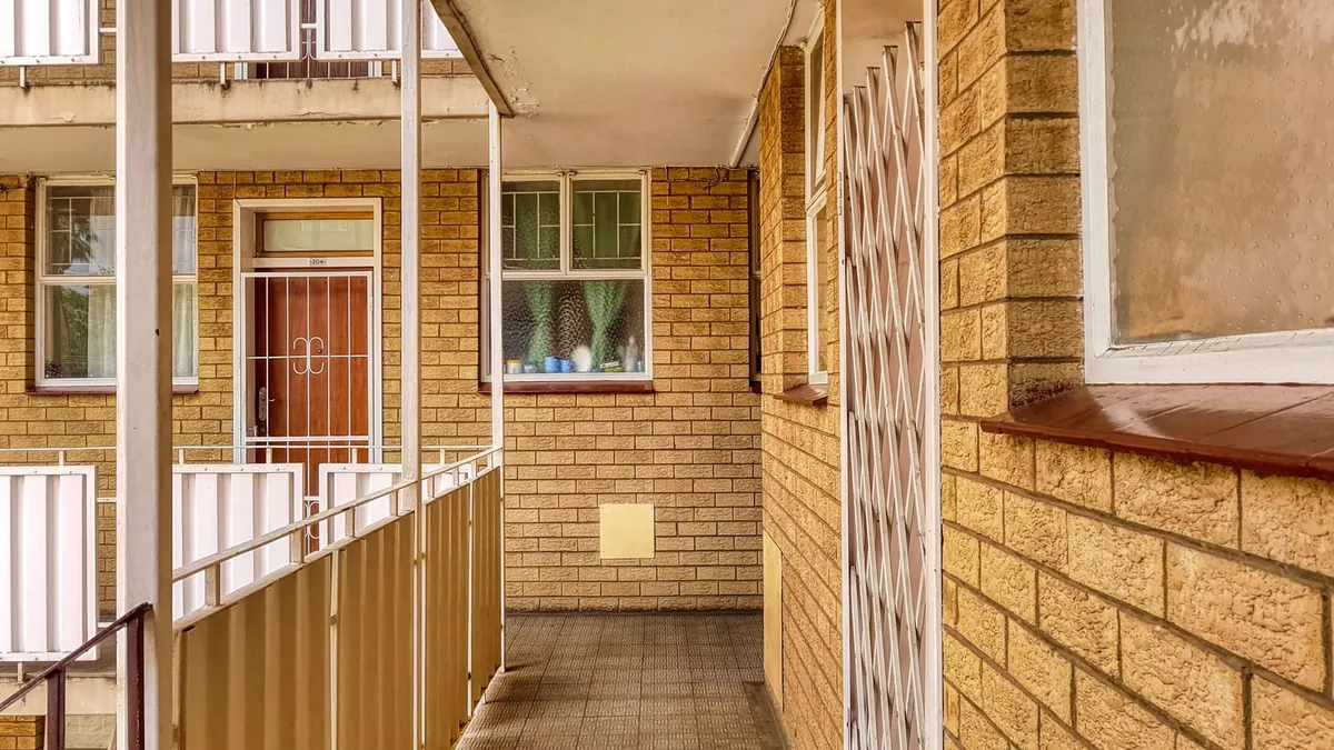 Vague or Missing Property Details and Amenities