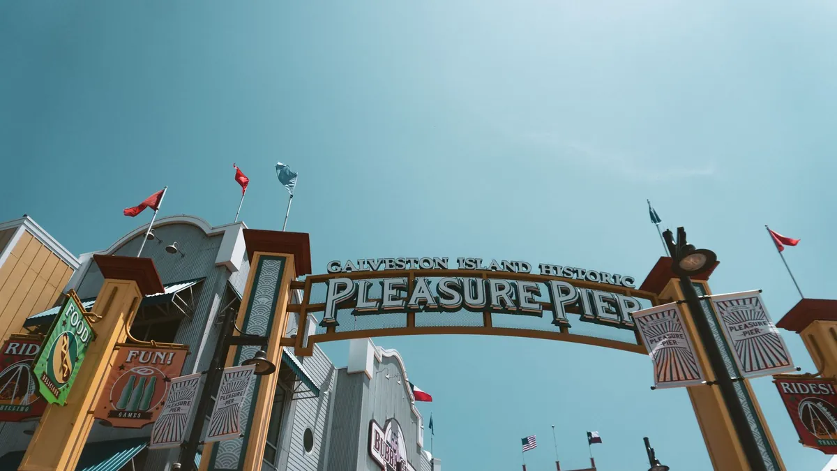 Why Buying Theme Park Tickets at Gate Costs More