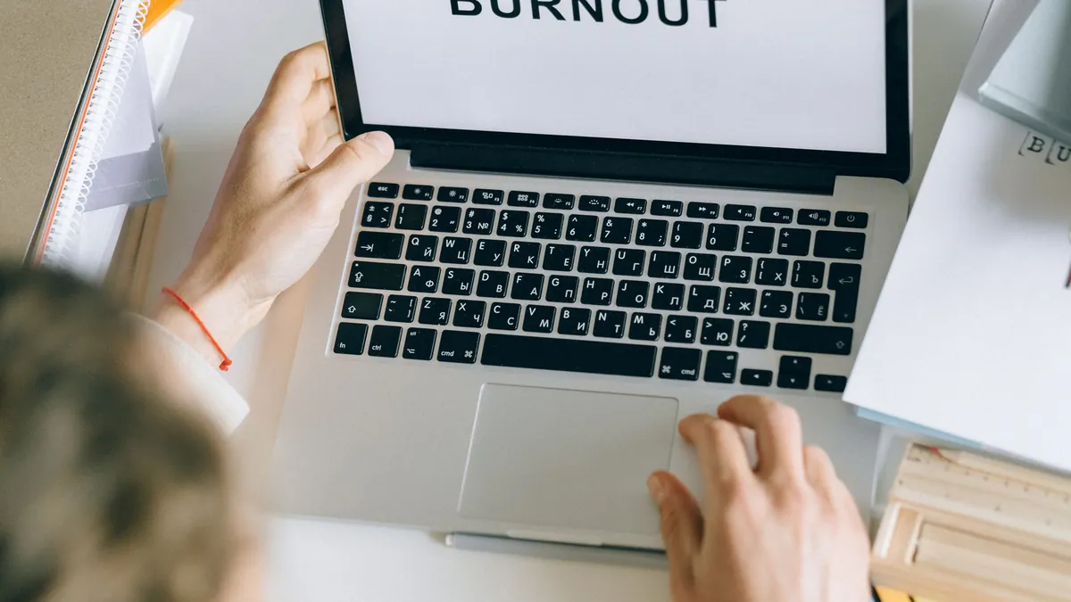 Why Digital Nomads Burn Out and Return Home